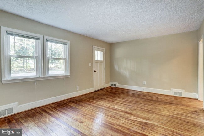 Building Photo - 12730 Scaggsville Rd