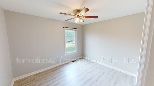 Building Photo - 15a Camino Ln