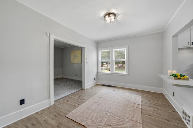 Building Photo - 14601 San Juan Dr