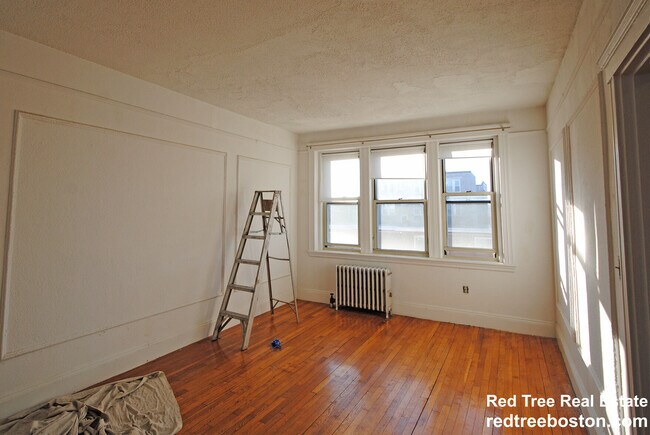 Building Photo - 24 Colborne Rd