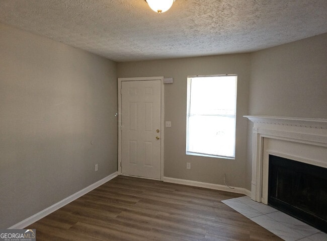 Building Photo - 210 Sabal Dr