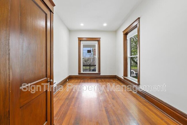 Building Photo - 25-27 Wayside Avenue - 25-1