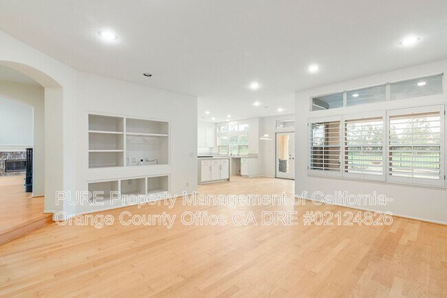 Building Photo - 11930 N Riviera