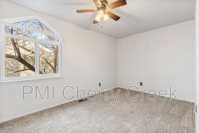 Building Photo - 11634 E Bayaud Dr