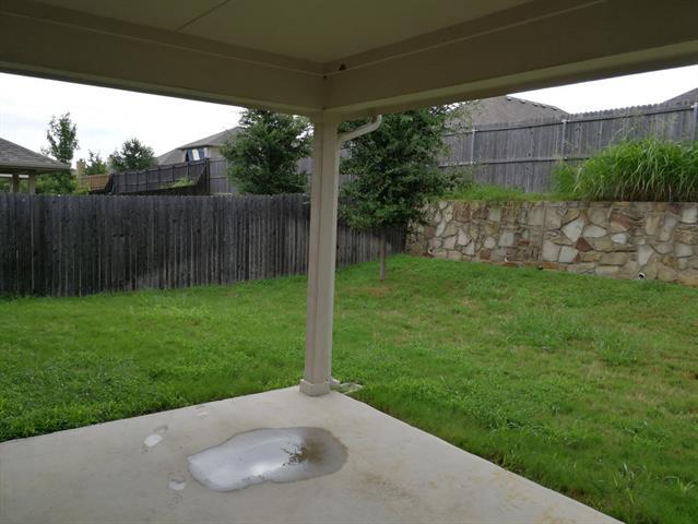 Building Photo - 2793 Cresent Lake Dr