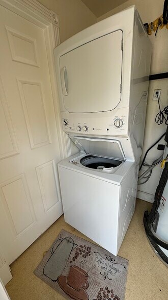 washer and dryer in laundry room - 30 Kaikane Pl