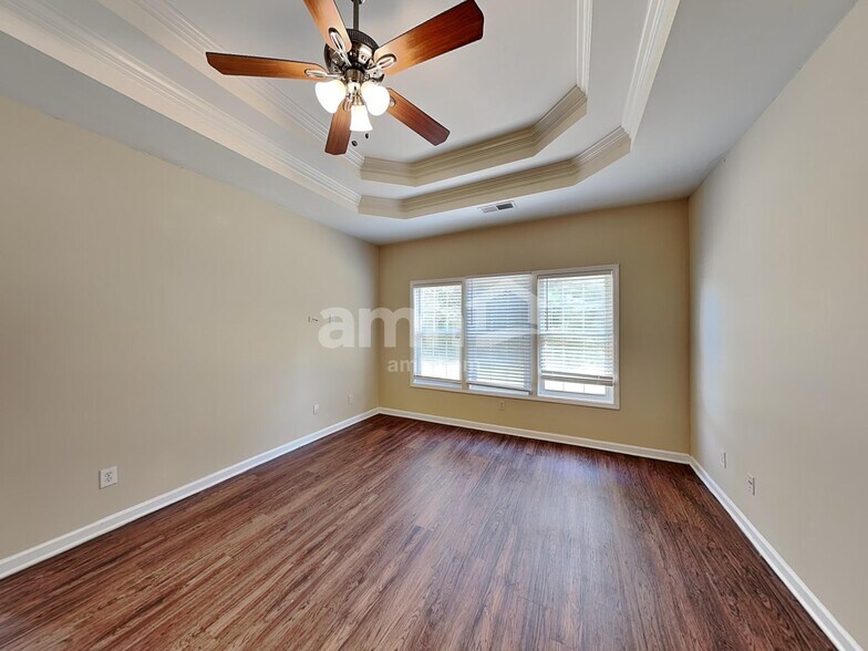 Building Photo - 7604 Cole Ln
