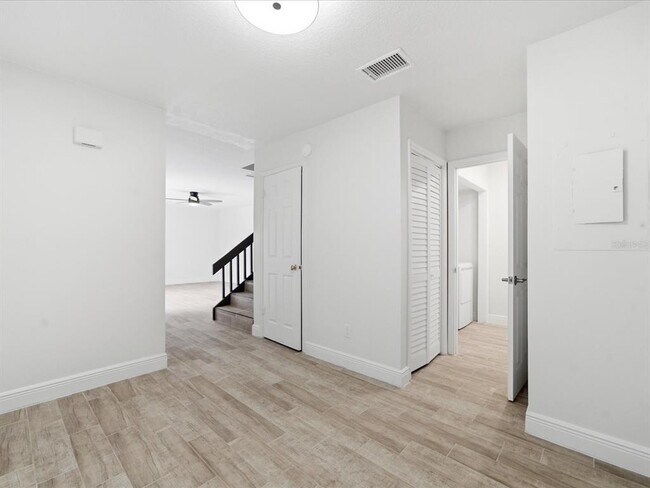 Building Photo - 15446 E Pond Woods Dr
