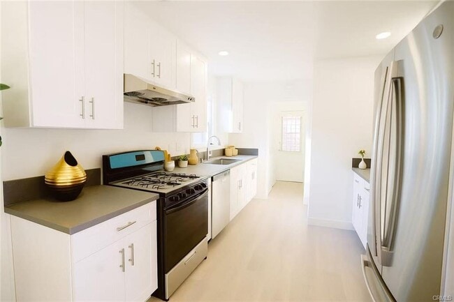 Building Photo - 3813 W 173rd St