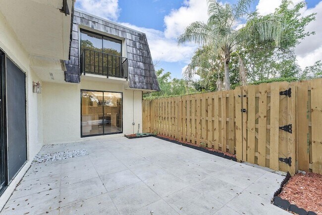 Building Photo - 1624 Forest Lakes Cir