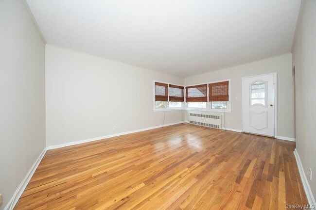 Building Photo - 459 E Chester St