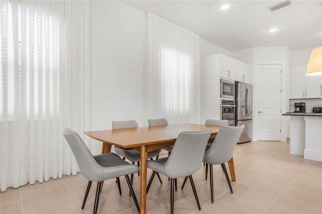 Building Photo - 15567 Gentle Rain Dr