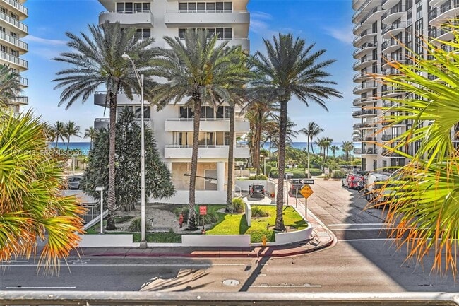 Building Photo - 8900 Collins Ave