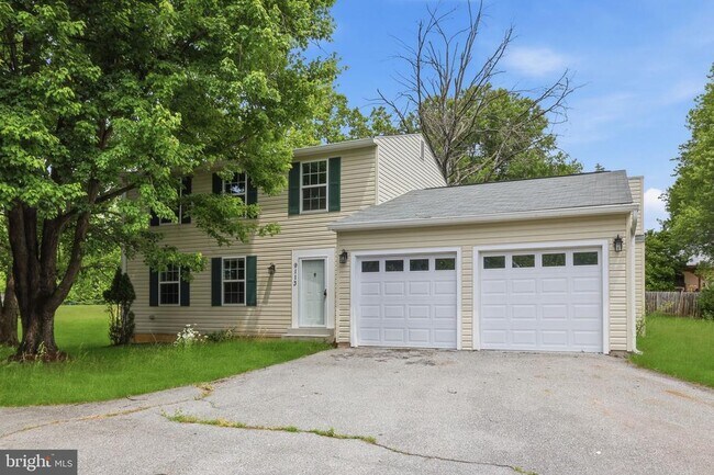 Building Photo - 9113 Bramble Bush Ct