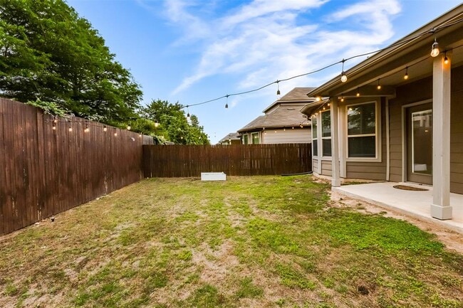 Building Photo - 14202 Alloro Dr