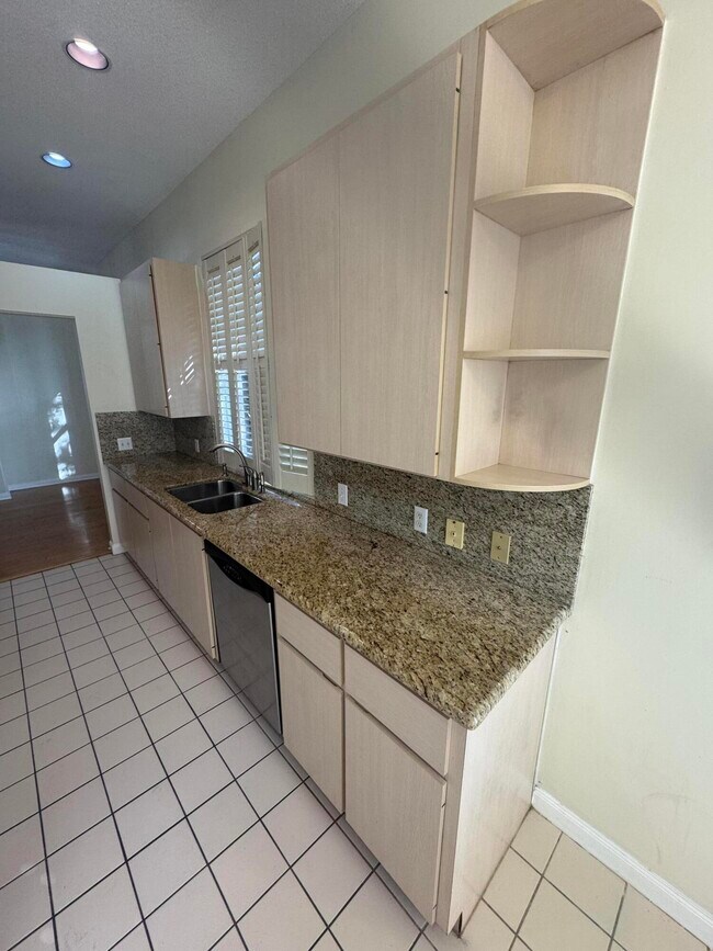 Building Photo - 900 Bear Island Cir