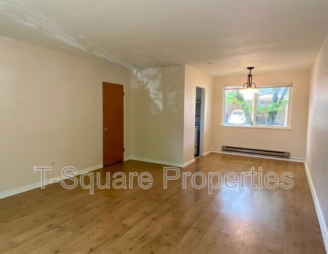Building Photo - 4883 Terrace Dr NE