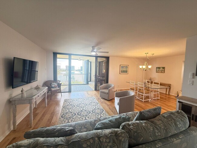 Building Photo - Luxury, furnished seasonal rental, Tequest...