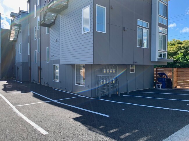 Building Rear & Parking - 3916 SW Dawson St