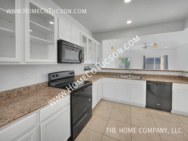 Building Photo - 34584 S Bronco Dr