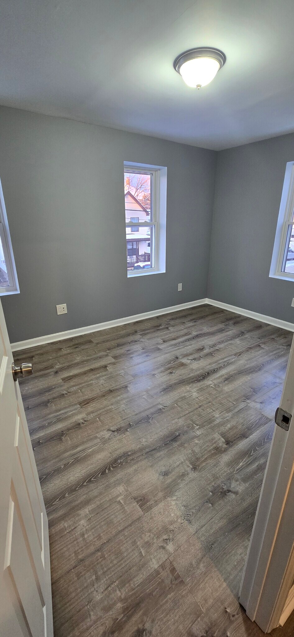 Building Photo - 44 Capitol St