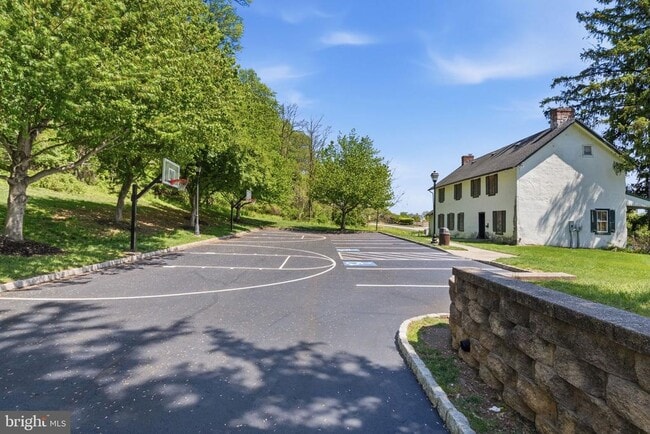 Building Photo - 223 Flagstone Rd