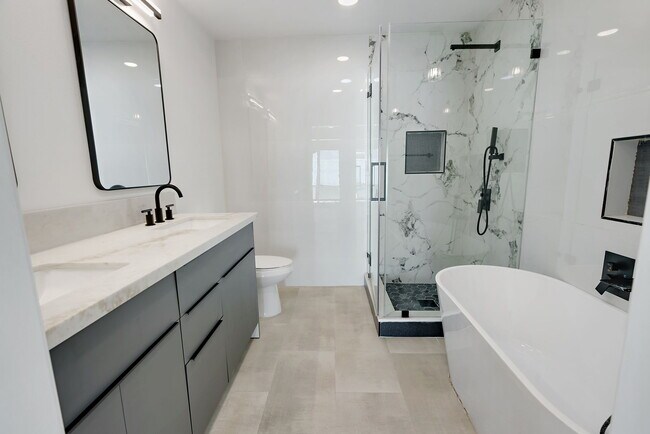 Building Photo - 5548 Irondale Ave