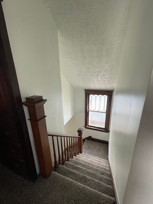 Staircase - 10212 Plymouth Ave