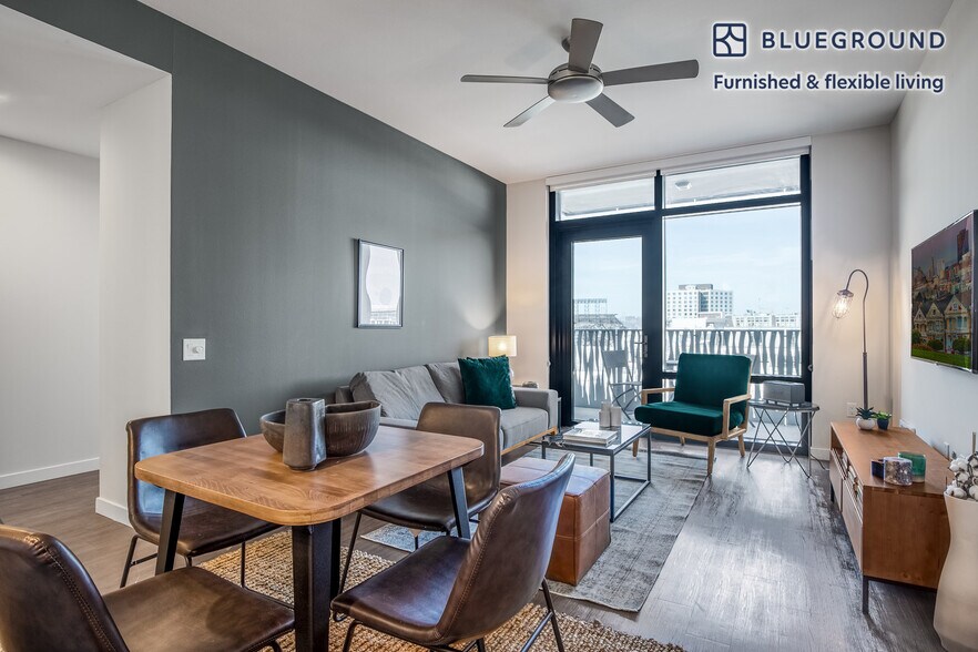 Building Photo - 690 Long Bridge St