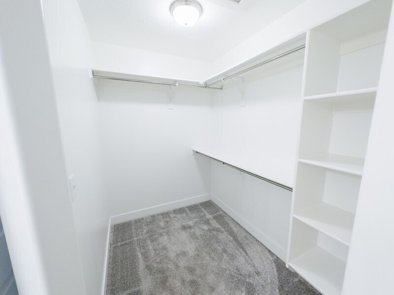 Building Photo - 266 W 590 N