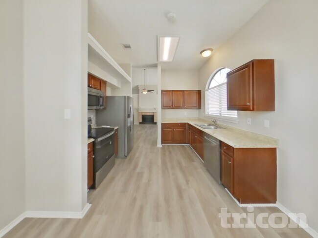 Building Photo - 10223 Canton Fld Dr