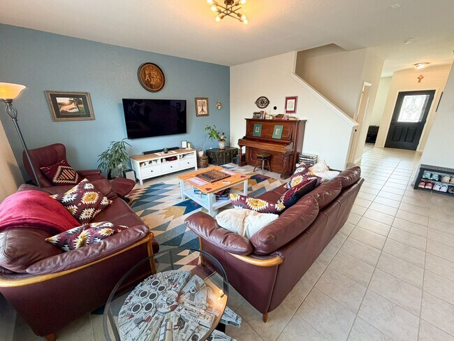 Building Photo - Well Maintained 3 bedroom 2.5 bath in COMAL ISD!