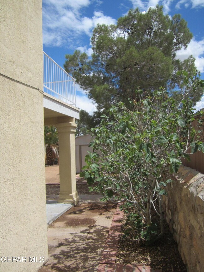 Building Photo - 6924 Imperial Ridge Dr
