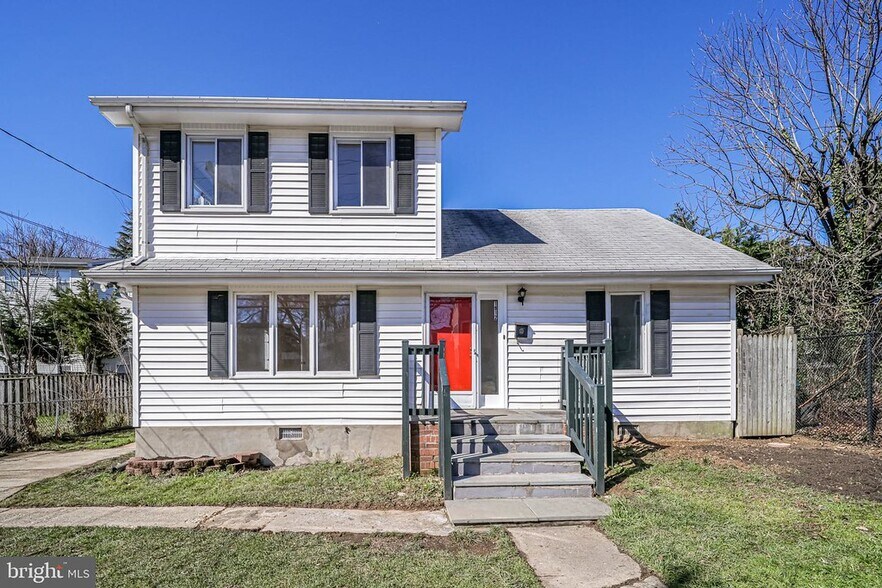 Building Photo - 1912 S Glebe Rd