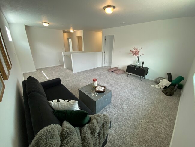 Building Photo - 1022 N Corbin Ln