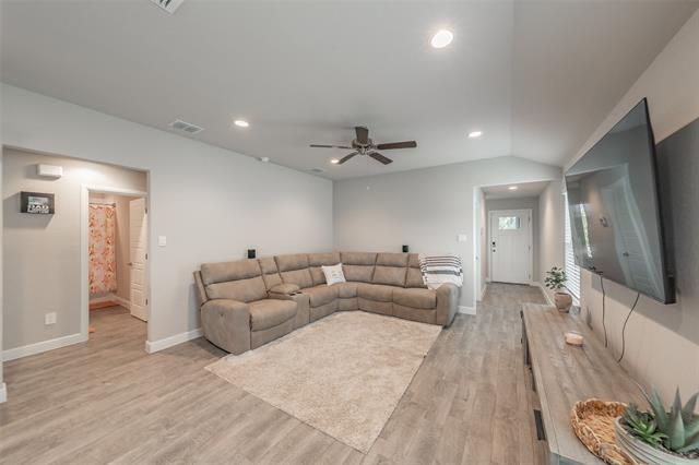 Building Photo - 612 Capstone Cir