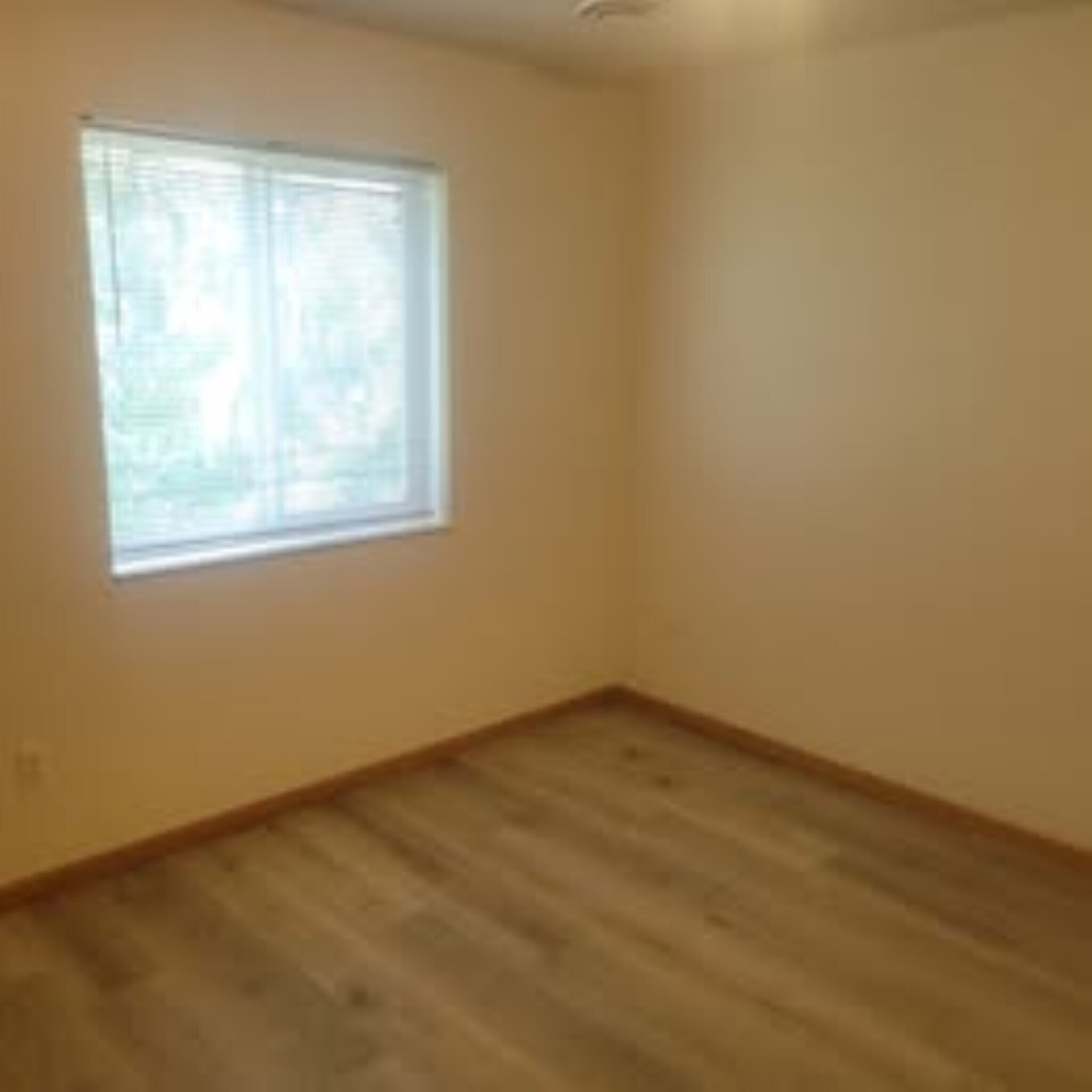 Building Photo - 120 W Windsor Ave