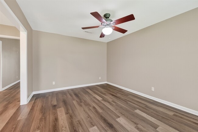 Building Photo - 12002 Hillcroft St