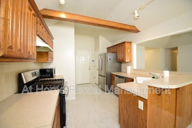 Building Photo - 11255 S 105th E Ave