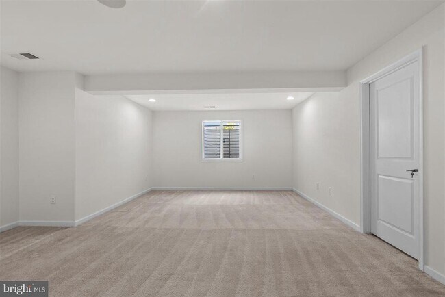 Building Photo - 109 Emperor Dr