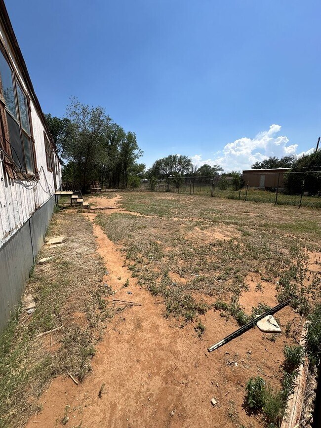 Building Photo - 50 Ute Rd