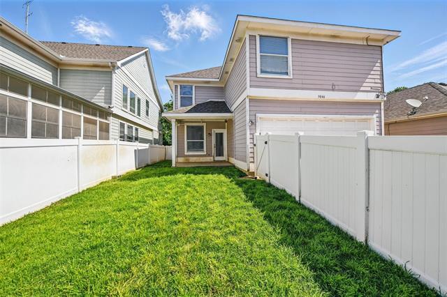 Building Photo - 9846 Cedarcrest Dr