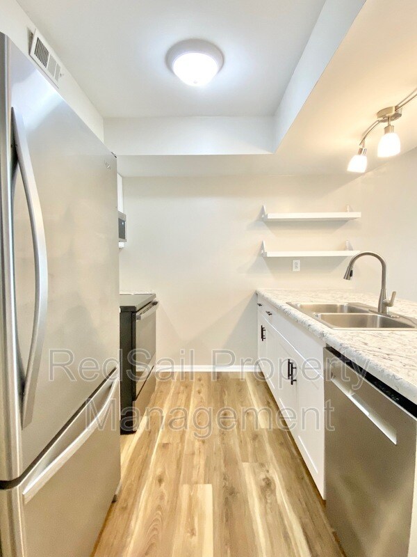 Building Photo - 3833 Foxglove Ct