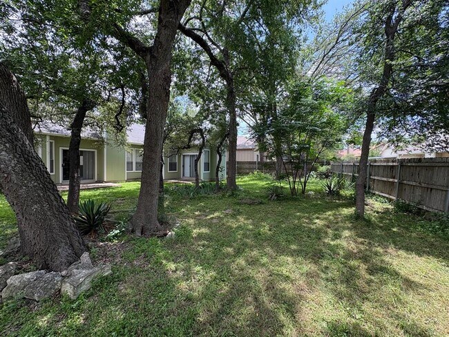 Building Photo - 12604 Hunters Chase Dr