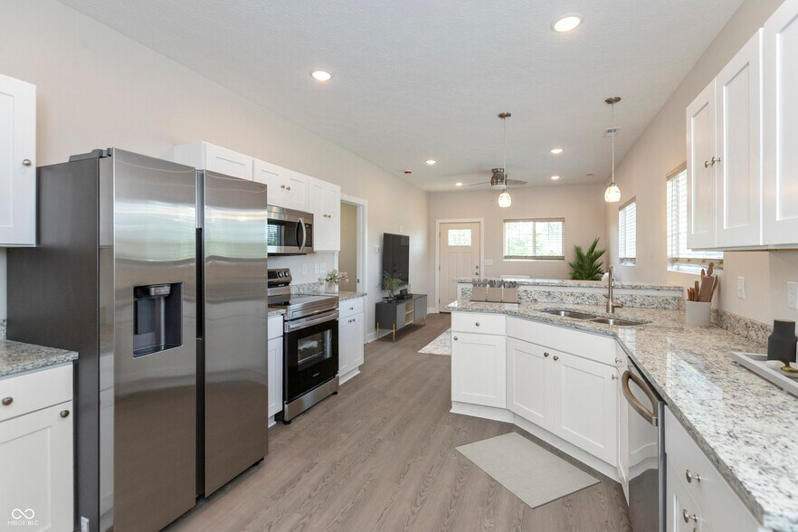 Building Photo - 526 N Elder Ave