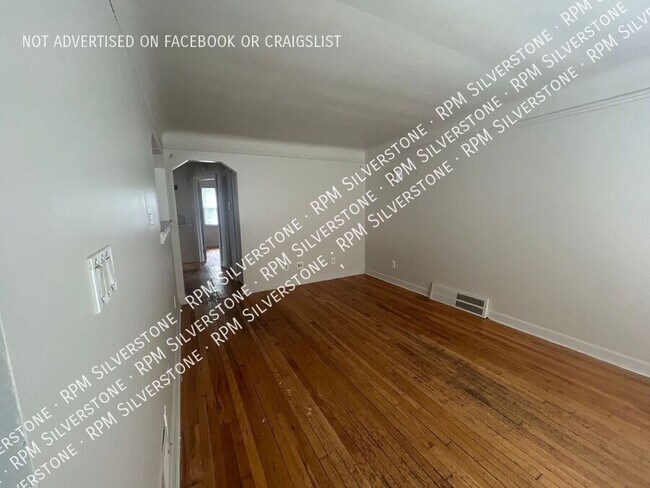 Building Photo - 23511 Majestic-