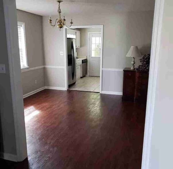 Building Photo - 1781 Wayland Park Dr