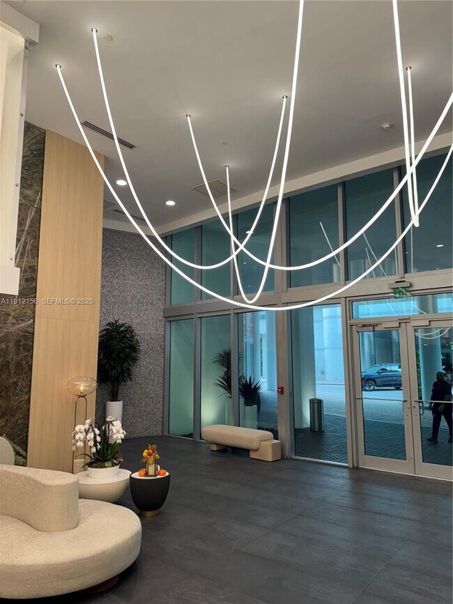 Building Photo - 90 SW 3rd St