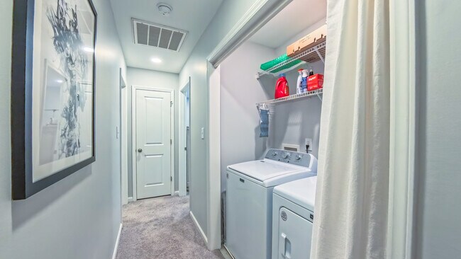 Upstairs hallway, linen closet, washer/dryer hookup - 107 Abbots Glen Ct