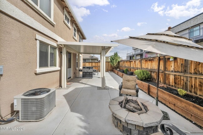 Building Photo - 3680 Coastal St